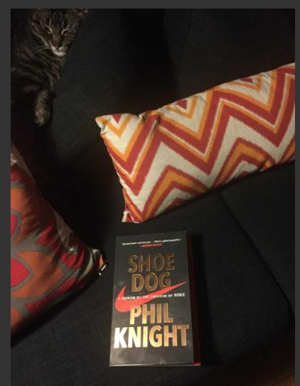 Shoe Dog: A Memoir by the Creator of Nike